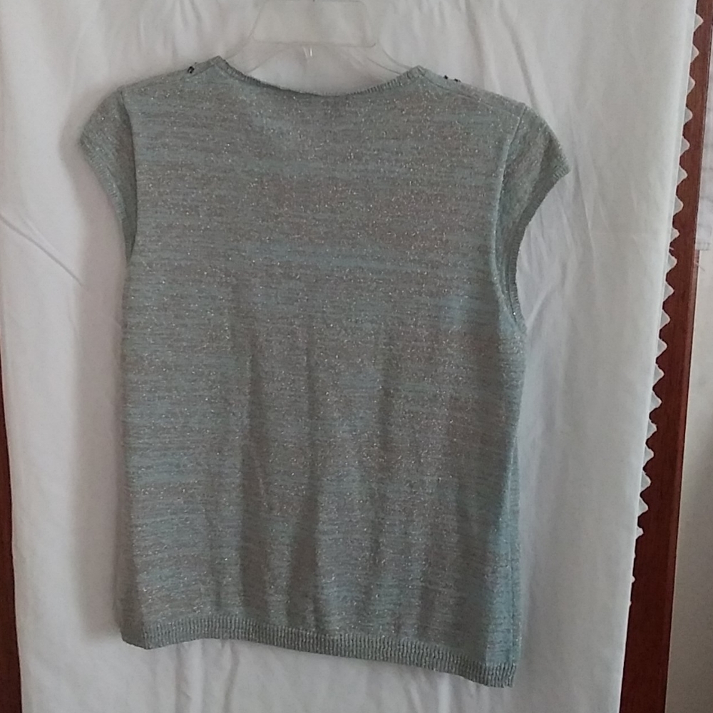 Top - Picture 2 of 2